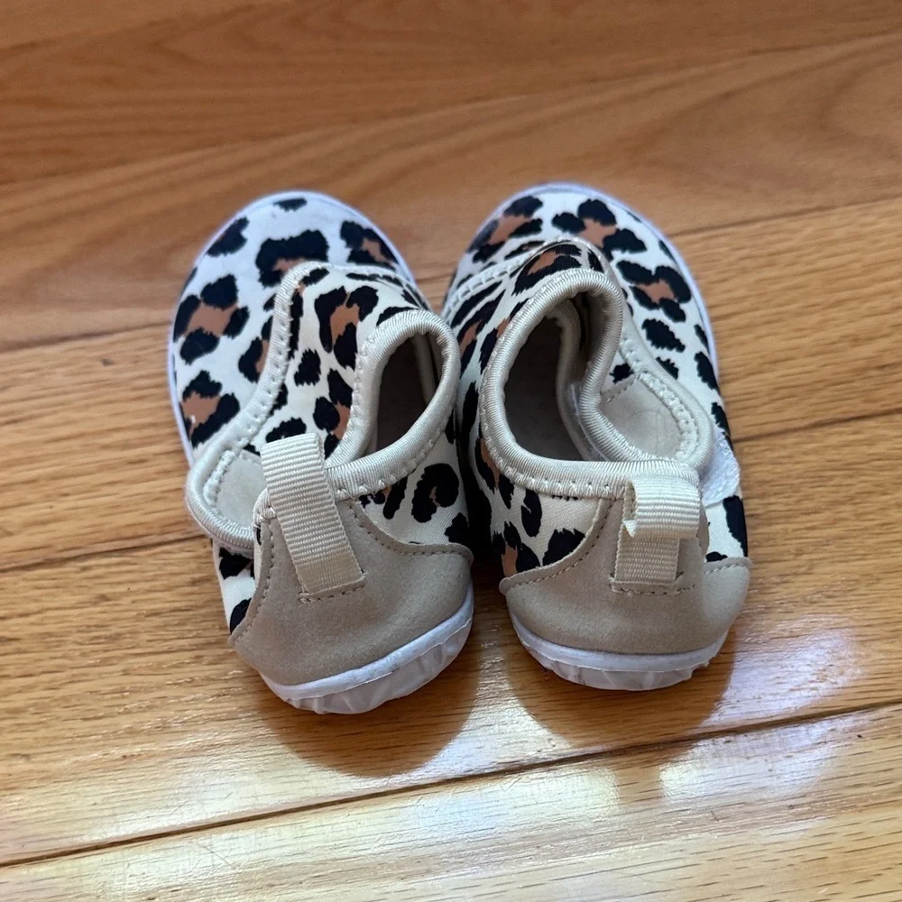 Leopard Print Water Shoes size 5